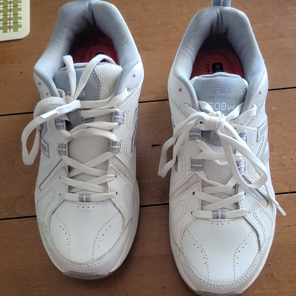 New Balance Women's White And Gray Cush Althletic Shoe